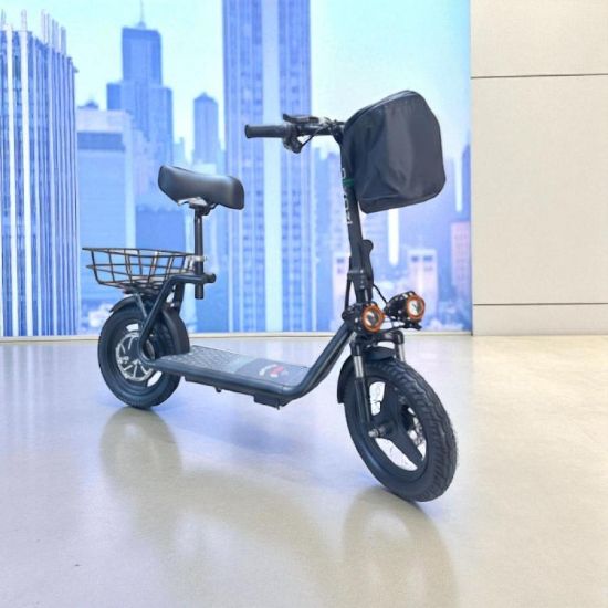 صورة سكوتر كهربائي بكرسي وسلة